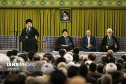 تصاویر دیدار مسئولان نظام و سفرای اسلامی با مقام معظم رهبری