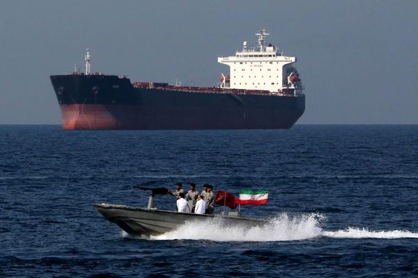 سناریوی انفجار خلیج فارس؛ اگر ایران تنگه هرمز را ببندد، چه می‌شود؟