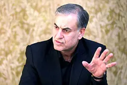 کنایه احمدی بیغش به رئیسی: لطفا از حال و هوای قوه قضائیه تشریف بیارید بیرون!