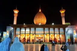 فیلمی از داخل حرم شاهچراغ بعد از حادثه تروریستی