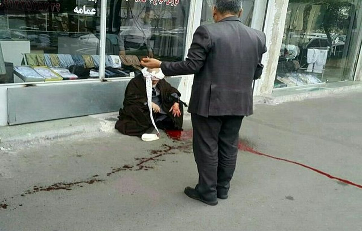 حمله اراذل و اوباش با تیغ موکت‌بری به یک روحانی + عکس