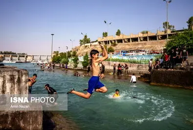 شنا در رودخانه