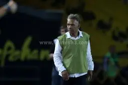 داد و فریاد مو رایس روی چمن زرد نقش جهان!