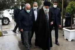 حضور رهبری در کنار مزار شهدای سانحه هواپیمای اوکراینی