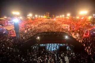 فریاد مرگ بر آمریکا در حرم مطهر اباعبدالله الحسین (ع)