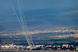 حملات موشکی گسترده حزب‌الله لبنان به حیفا