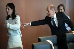 عکس جنجالی صدراعظم و وزیر خارجه آلمان خبرساز شد