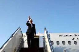 عارف عازم قزاقستان شد