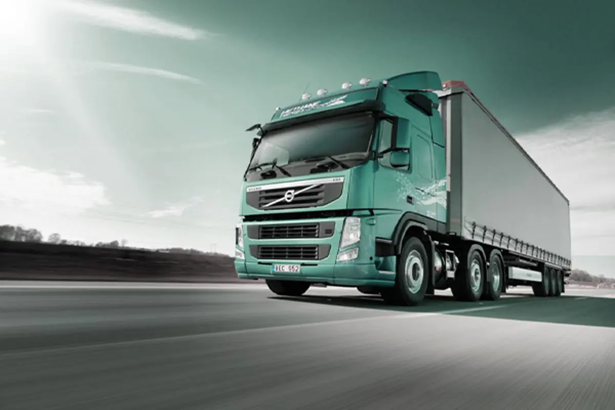 راهنمای جامع حمل و نقل جاده‌ای و شرایط کاری رانندگان حرفه‌ای
