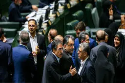 ببینید جدال در مجلس بر سر تاجگردون بالا گرفت