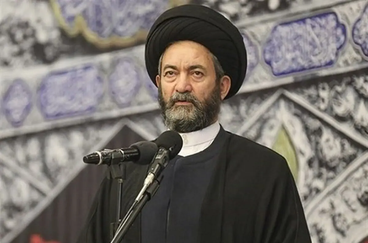 واکنش امام جمعه اردبیل به ماست پاشی: دین این گونه نمی‌گوید
