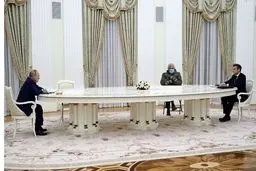 کنایه‌های تند در خصوص دیدار پوتین با مکرون|تصویرسازی