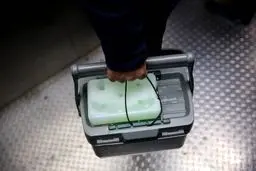 تصاویر ماجرای پرواز یک قلب اهدایی شهید فاطمه دهقان از کرمان به تهران