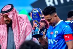 مرد سال فوتبال آسیا به دیدار با سپاهان رسید