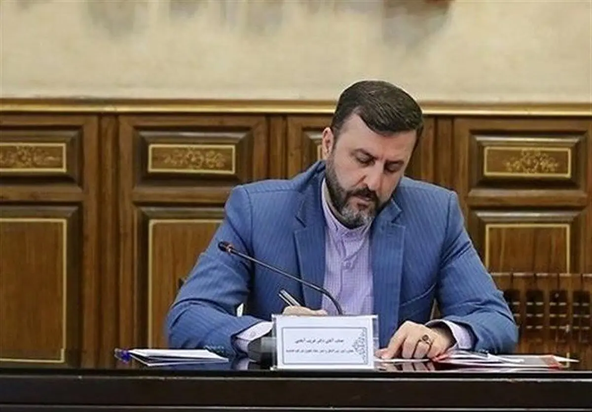 پاسخ قاطع غریب آبادی به گستاخی ترامپ + عکس