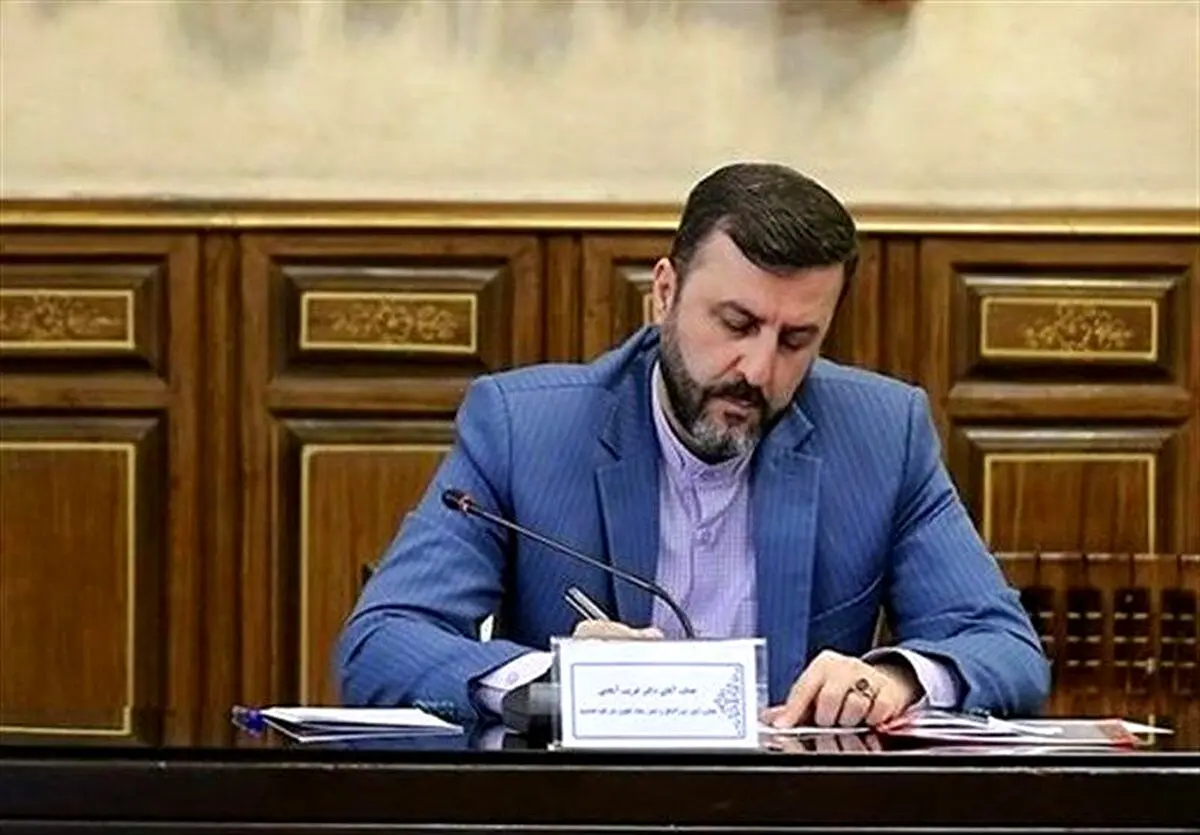 پاسخ قاطع غریب آبادی به گستاخی ترامپ + عکس