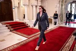 زنِ جنگی با پاشنه بلند؛ نخست‌وزیر جدید اوکراین کیست؟ + عکس