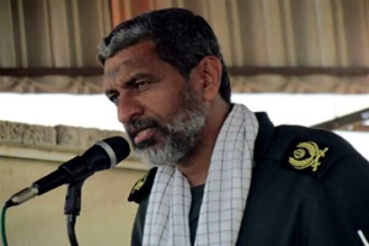 سردار عظمایی : گلوی جهانخواران را رها نمی کنیم