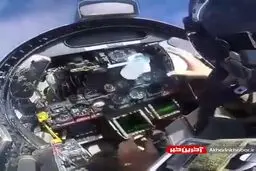 بازی با نیروی جاذبه توسط خلبان جنگنده