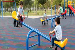 5 ویژگی یک الاکلنگ پارکی ایمن و بادوام