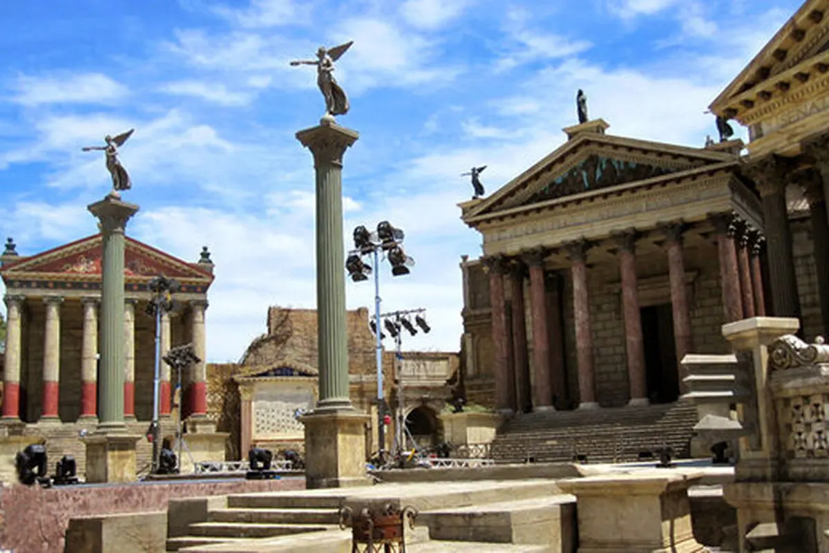 بزرگترین و معروف‌ترین شهرک سینمایی جهان
