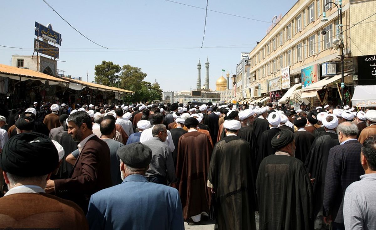 پیکر عروس امام خمینی(ره) در قم به خاک سپرده شد