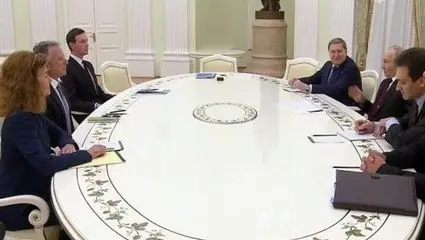 داماد ترامپ همراه با ویتکاف سر میز پوتین + فیلم