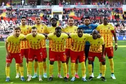 حسینی و علی کریمی خط خوردند