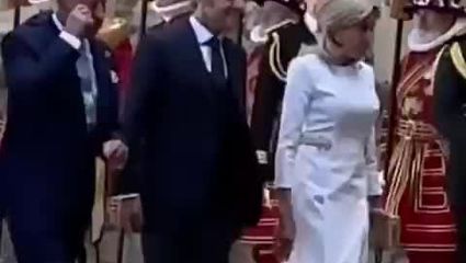 ضایع شدن دوباره مکرون توسط همسرش مقابل پادشاه انگلیس