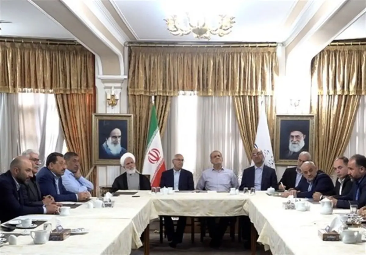 دستور فوری پزشکیان برای تسریع در روند رفع موانع فعالیت‌های اقتصادی