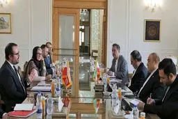 تأکید معاون امیرعبداللهیان بر رفع موانع همکاری‌های ایران و لهستان