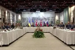 آغاز مذاکرات روسیه-اوکراین در استانبول