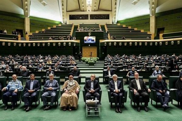 درخواست مشترک سه فعال سیاسی از رئیس‌جمهور: برخی وزرا باید تغییر کنند
