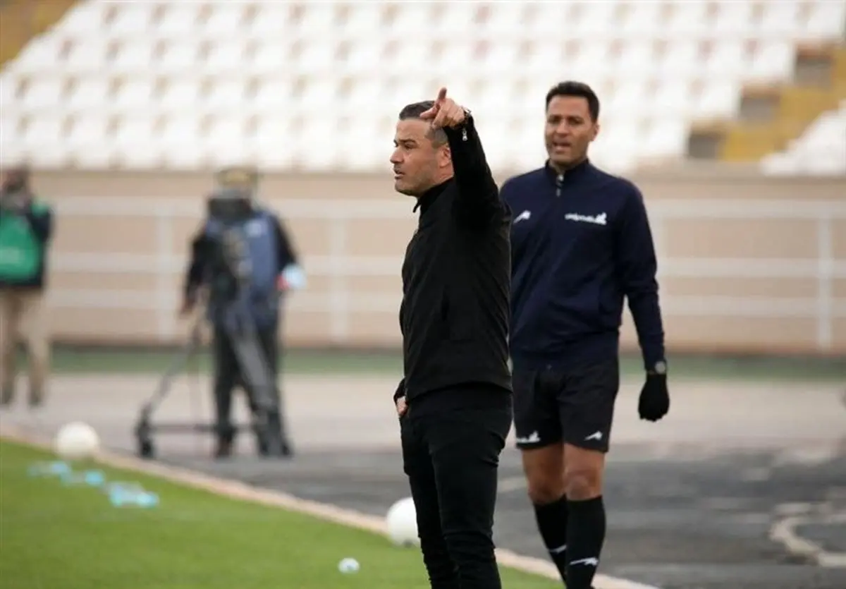 هافبک سابق استقلال دوباره در لیگ یک