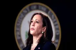 اکونومیست: هریس زمان و کاریزمای لازم برای پیروزی بر ترامپ را ندارد