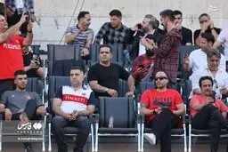 تصاویر حضور هنرمندان پرسپولیسی در ورزشگاه آزادی
