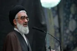 انتقاد تند امام جمعه قم از وضع حجاب و سگ‌گردانی 