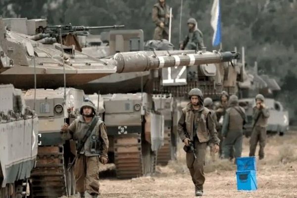 ارتش اسرائیل در هشداری: فرودگاه یمن را تخلیه کنید! + عکس