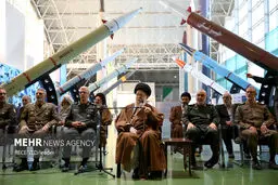 تصاویر بازدید فرمانده کل قوا از نمایشگاه هوافضای سپاه