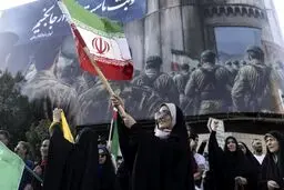 تجمع تهرانی‌ها برای تقدیر از نیروهای مسلح برگزار شد

