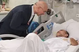 رئیس مجلس از مجتبی رحماندوست عیادت کرد