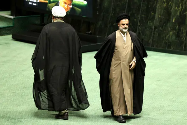 نبویان و رضایی از هیئت‌رئیسه کمیسیون امنیت ملی حذف شدند
