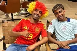 پدر لا مین یا مال سکوتش را شکست