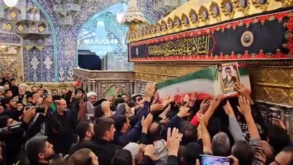 ببینید | طواف پیکر دو شهید جنگ ۱۲ روزه دور ضریح حضرت معصومه(س)
