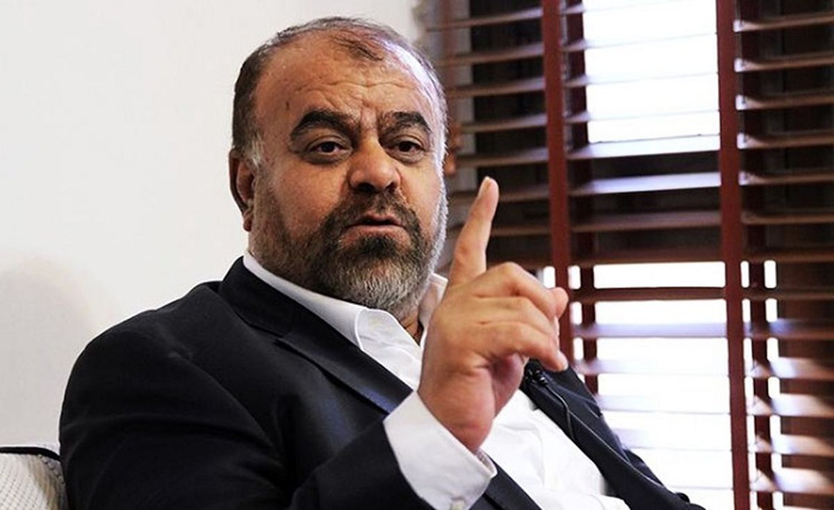 صف احمدی نژادی ها طولانی تر شد