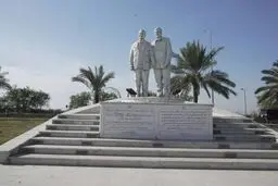 تصاویر عراقچی در محل شهادت حاج قاسم و ابومهدی