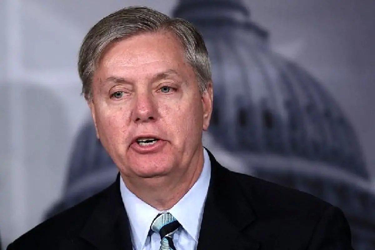 سناتور آمریکایی: ایرانی‌ها هر روز قویتر می‌شوند/ آنها «بایدن» را به بازی گرفته‌اند