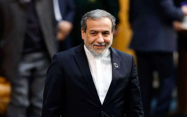 عراقچی: ناخرسندی شدید خود از گزارش آژانس را به گروسی اعلام کردم

