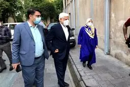 مردم اعتراضشان را با حضور در انتخابات نشان دهند