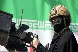 رژه دختران جان فدا در خیابان انقلاب